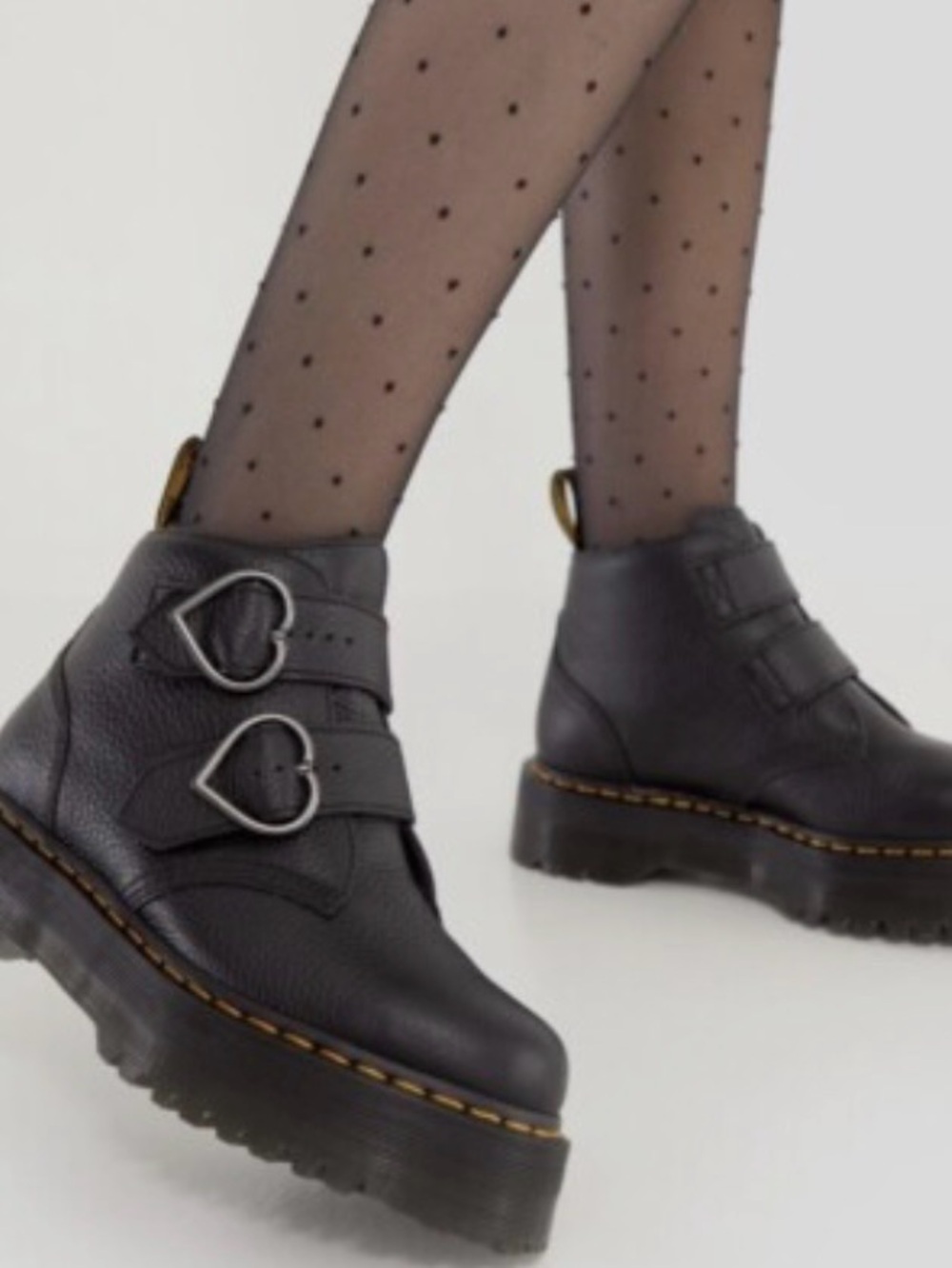 🌹NEW DR MARTENS DEVON HEART LEATHER PLATFORM BOOTS 🌹
